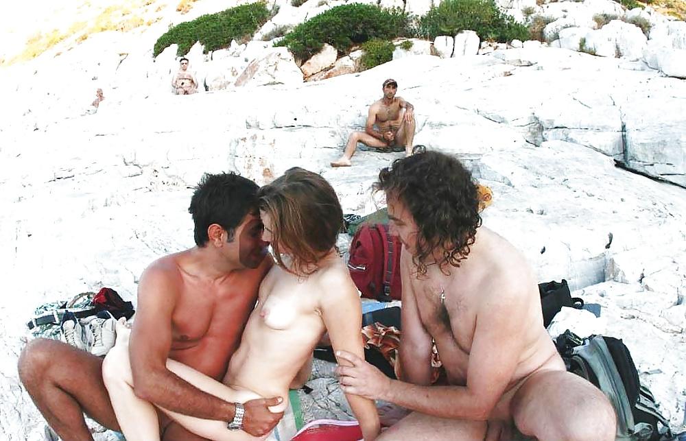 16P Kinky Beach
