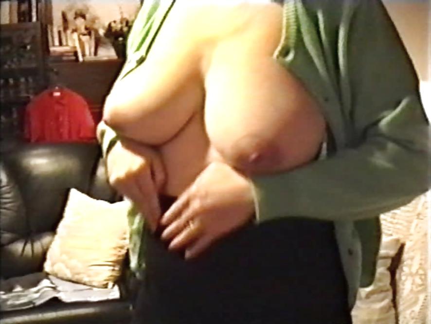 12P SAG - Open your blouse Bitch let's see the big hangers 14