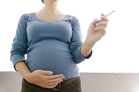 7P SMOKING MOM SMOKING PREGNANT FETISH