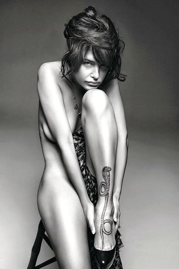 25P Tattoed girls art pics IV