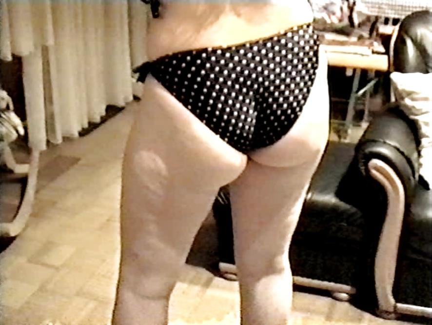 11P SAG - Chubby Bitch's Sexy Polka Dot Bikini 02