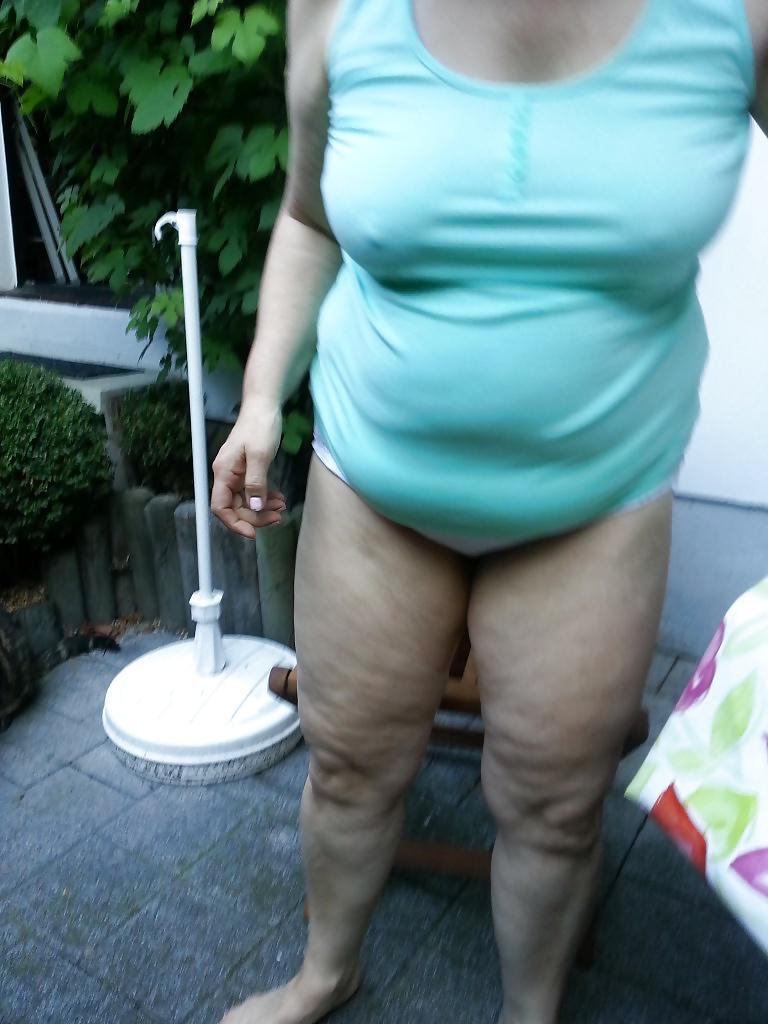 14P Secret photos of my fat bitch (made by mobile phone)