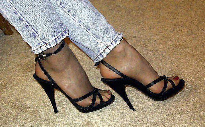 25P Nyloned feet