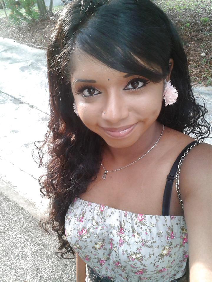 6P Malaysian Indian Girl Bitch Vithya Krishnan 