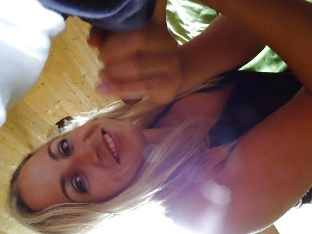 25P MY GF HOBBY TIME TO PLAY WITH MY HARD COCK:)