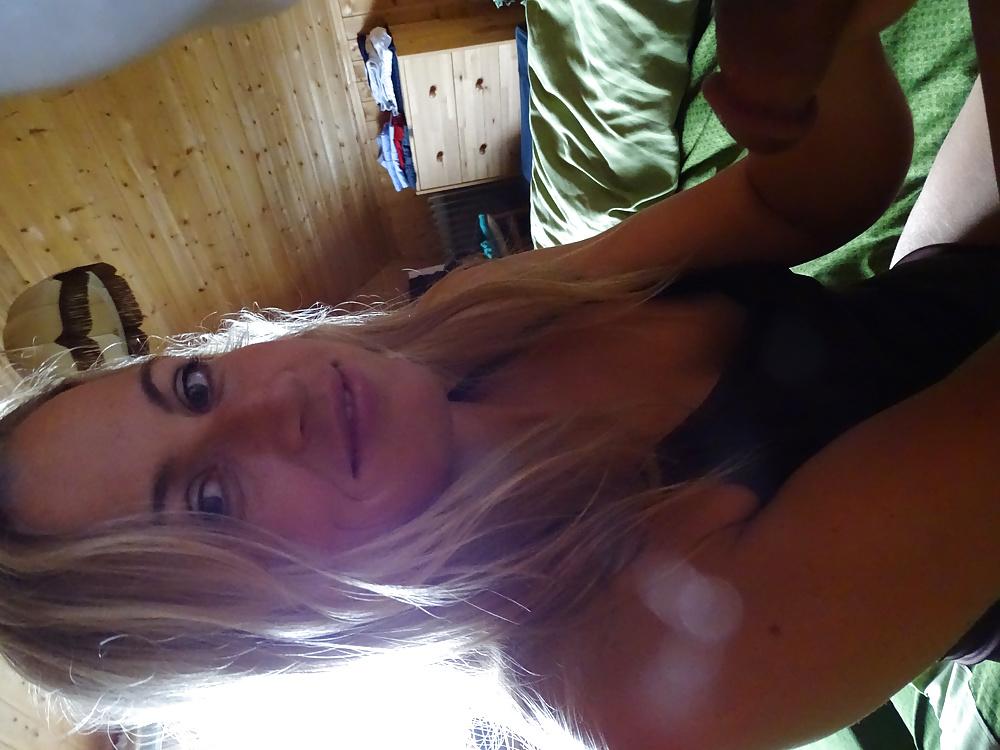 25P MY GF HOBBY TIME TO PLAY WITH MY HARD COCK:)