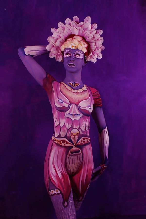 24P Body painting art....