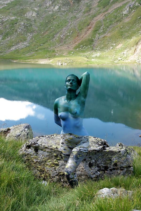 24P Body painting art....