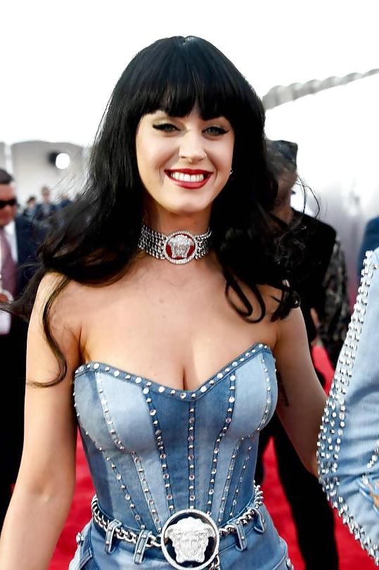 25P Sexy Celebs - MTV Music Awards