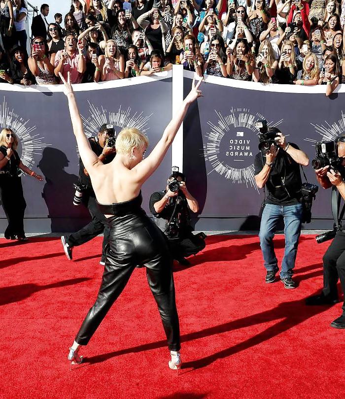 25P Sexy Celebs - MTV Music Awards