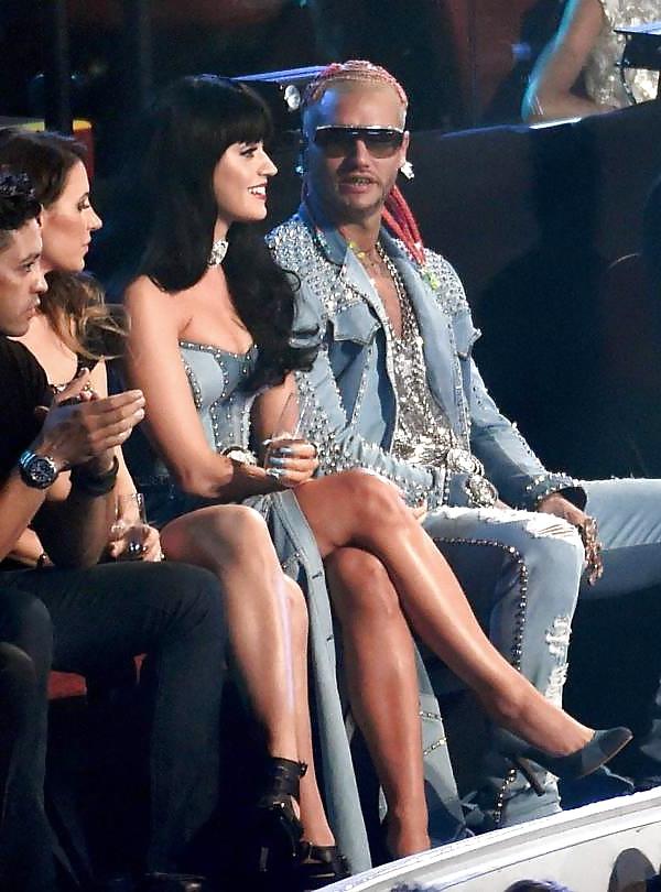 25P Sexy Celebs - MTV Music Awards
