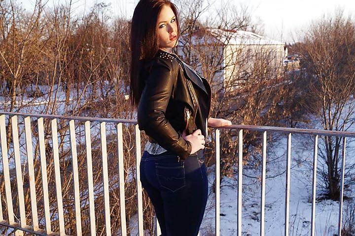 13P Plus size slut    love this bitch