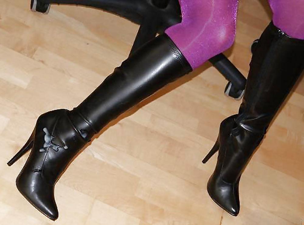 10P You're allowed to cum only on my boots fucking bitch!