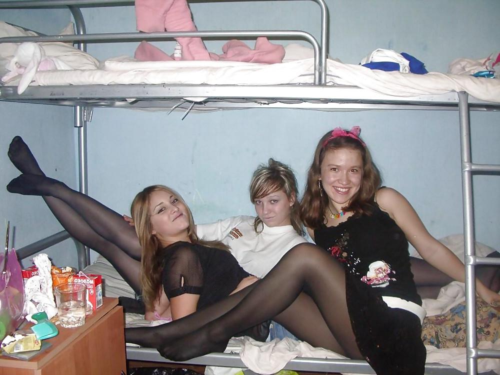 25P Sexy Feet Celebs and Amateurs