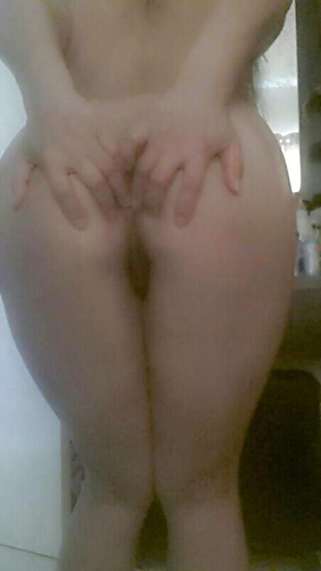25P Thai girl anal play