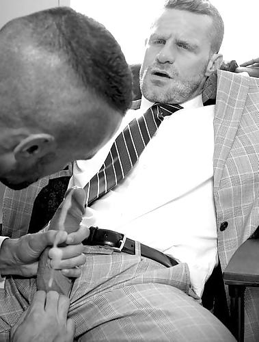25P B&W ESSAY OF MALE FEET