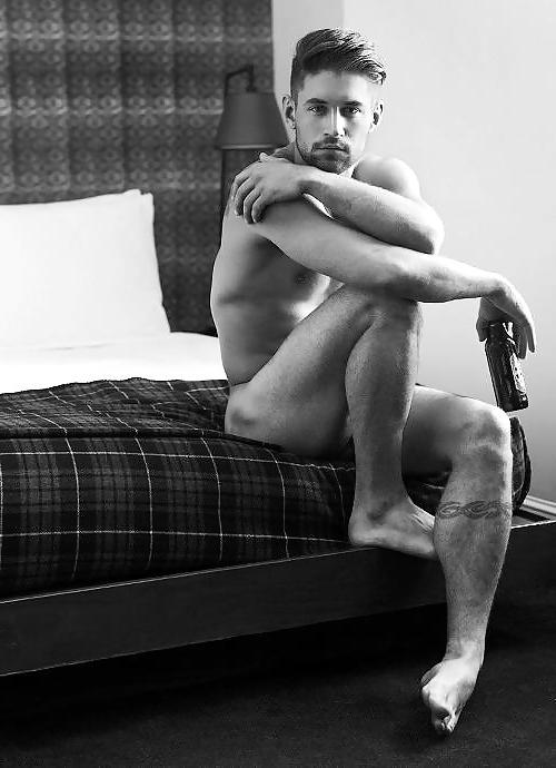 25P B&W ESSAY OF MALE FEET