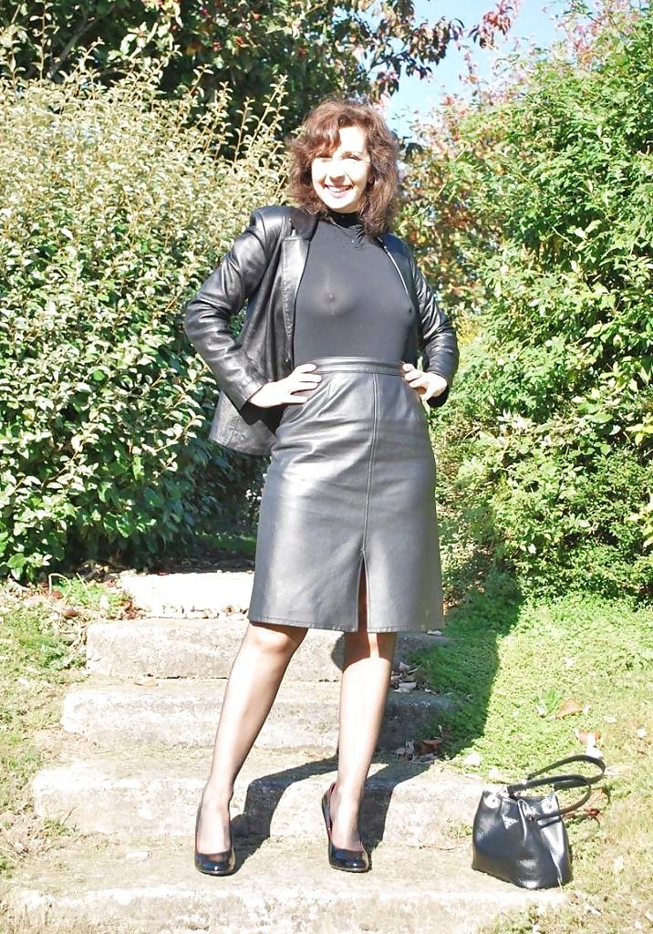 25P Crissy-Mature Redhead Goddess