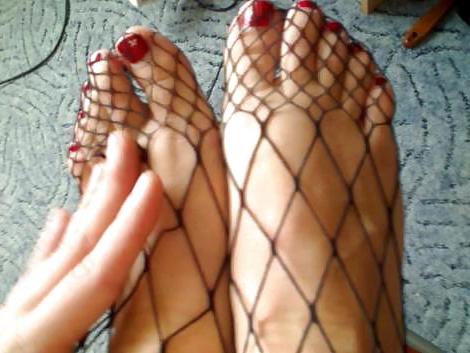 8P Lesbians with nice feet