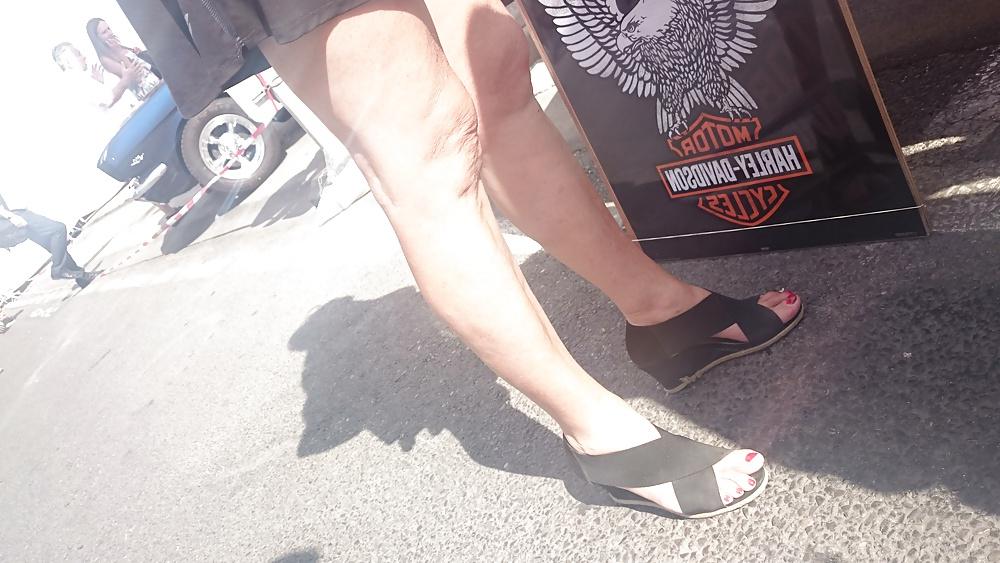 22P Candid heels feet and legs 1