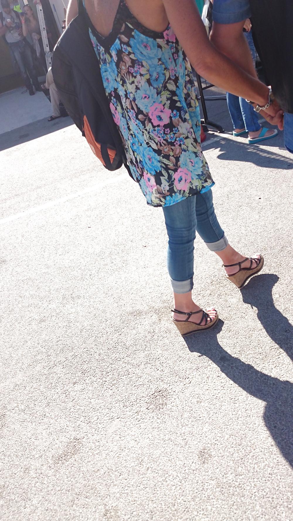 22P Candid heels feet and legs 1