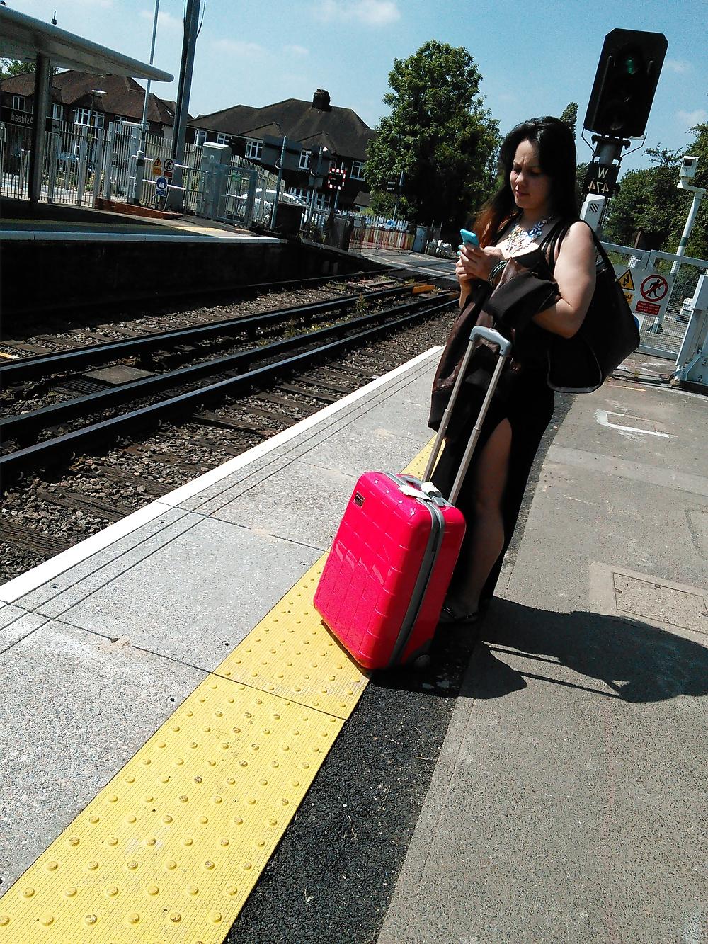 10P Londonperv's Candids 2014 - May vol 1 (Train Perving)