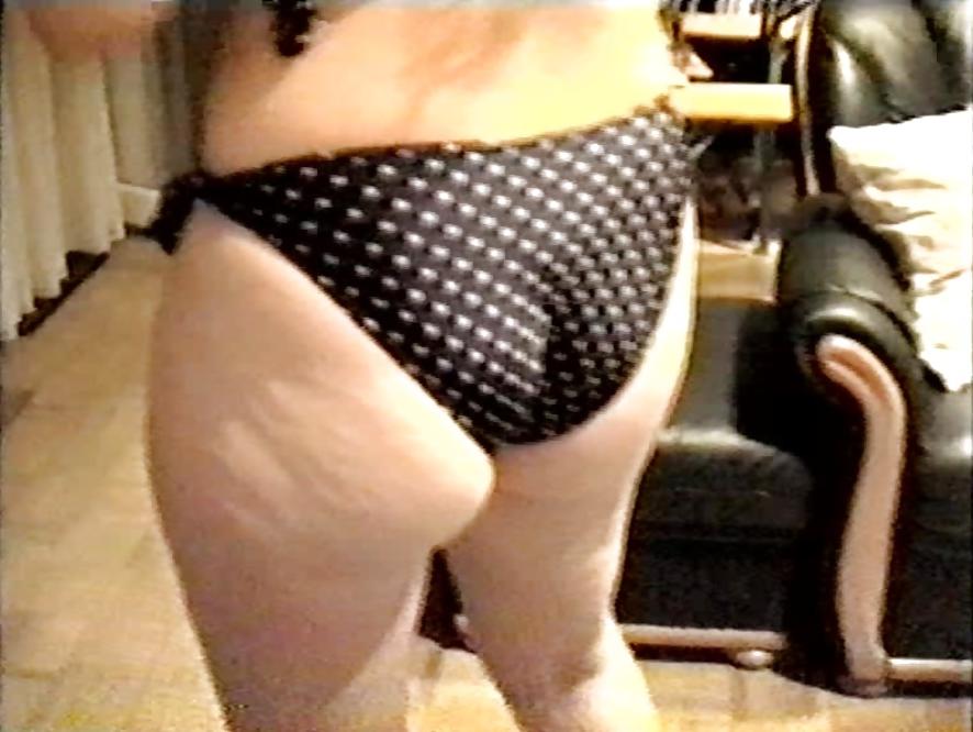 12P SAG - Chubby Bitch's Sexy Polka Dot Bikini 08