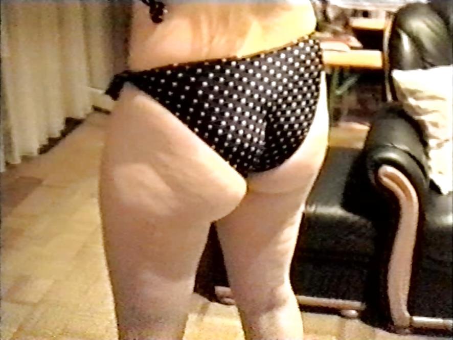 12P SAG - Chubby Bitch's Sexy Polka Dot Bikini 08