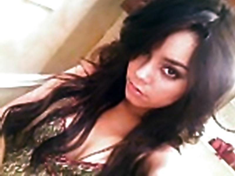 17P Vanessa Hudgens is my cum goddess.