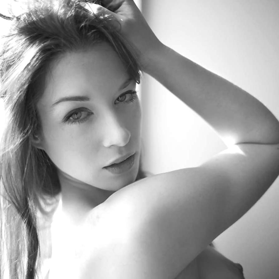 25P Artistic nude photography