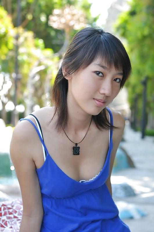 5P Singapore Model Ivy Soh Nude