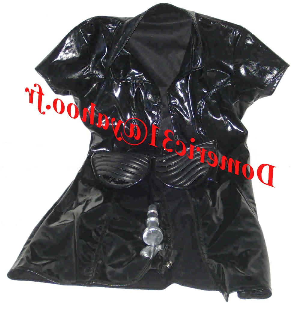 14P Jouets et tenues - Toys and clothes