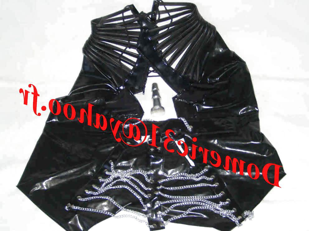 14P Jouets et tenues - Toys and clothes