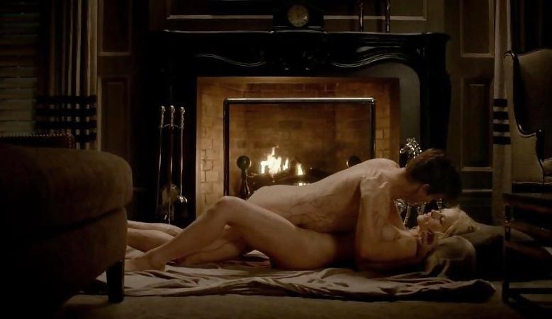8P Anna Paquin Topless (New True Blood Again)