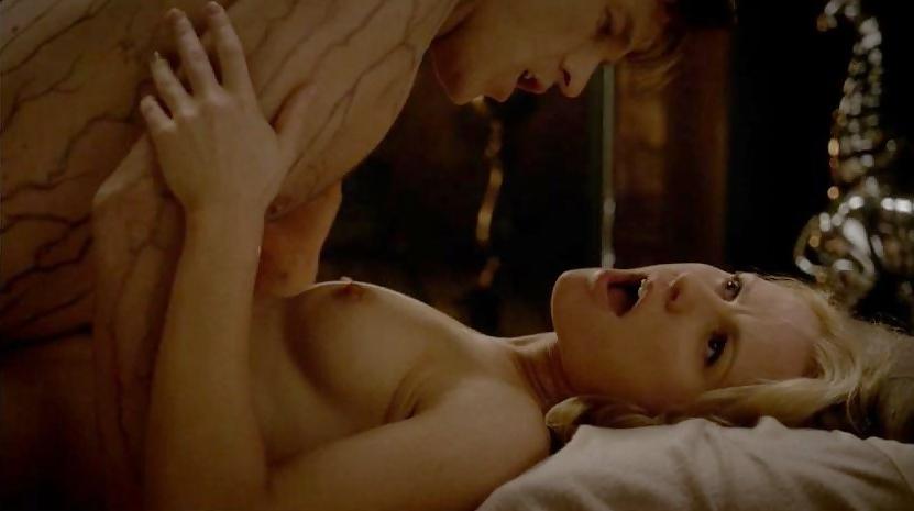 8P Anna Paquin Topless (New True Blood Again)