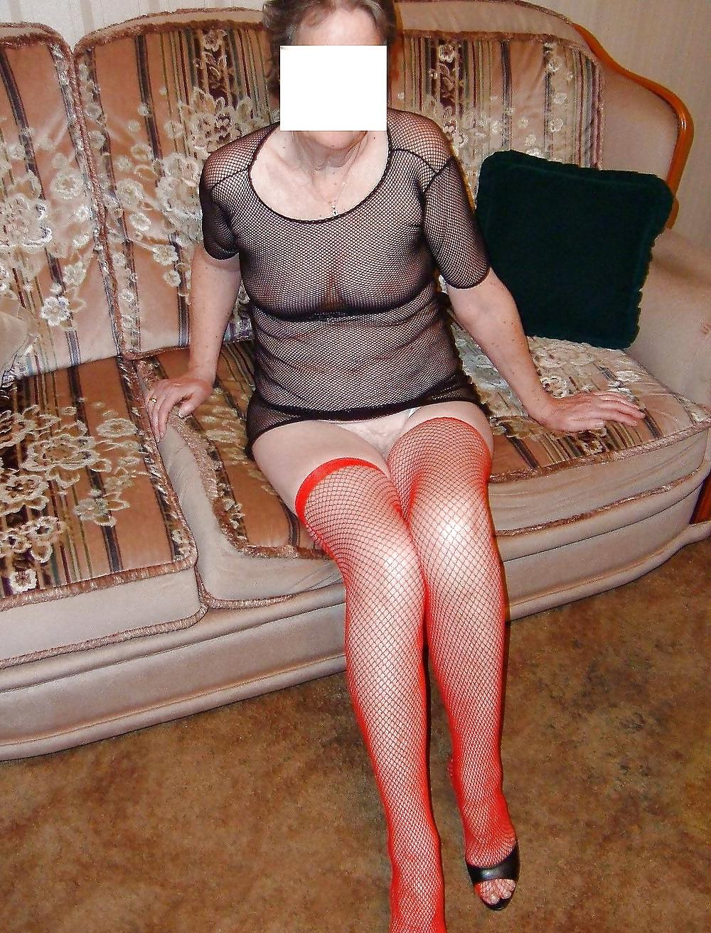 11P BRITISH GRANNY 