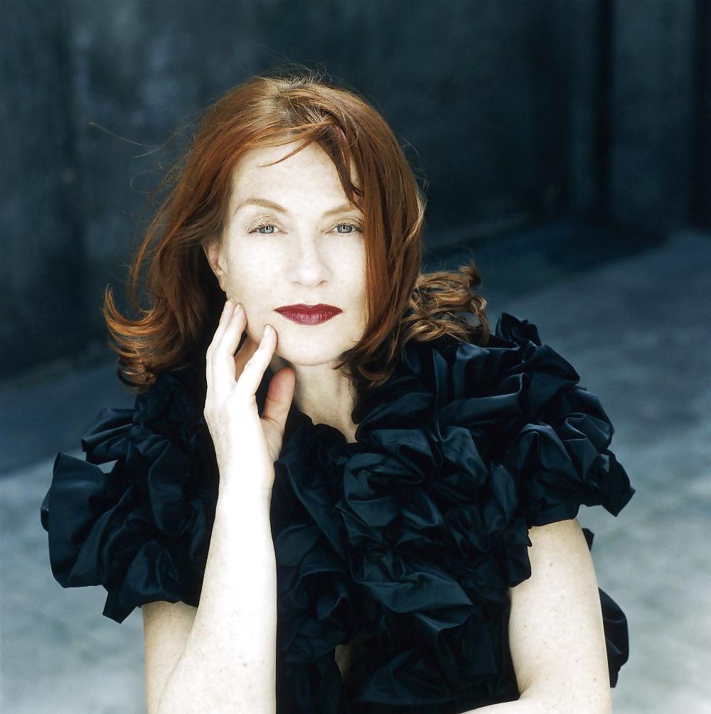 25P Isabelle Huppert-Redhead Goddess