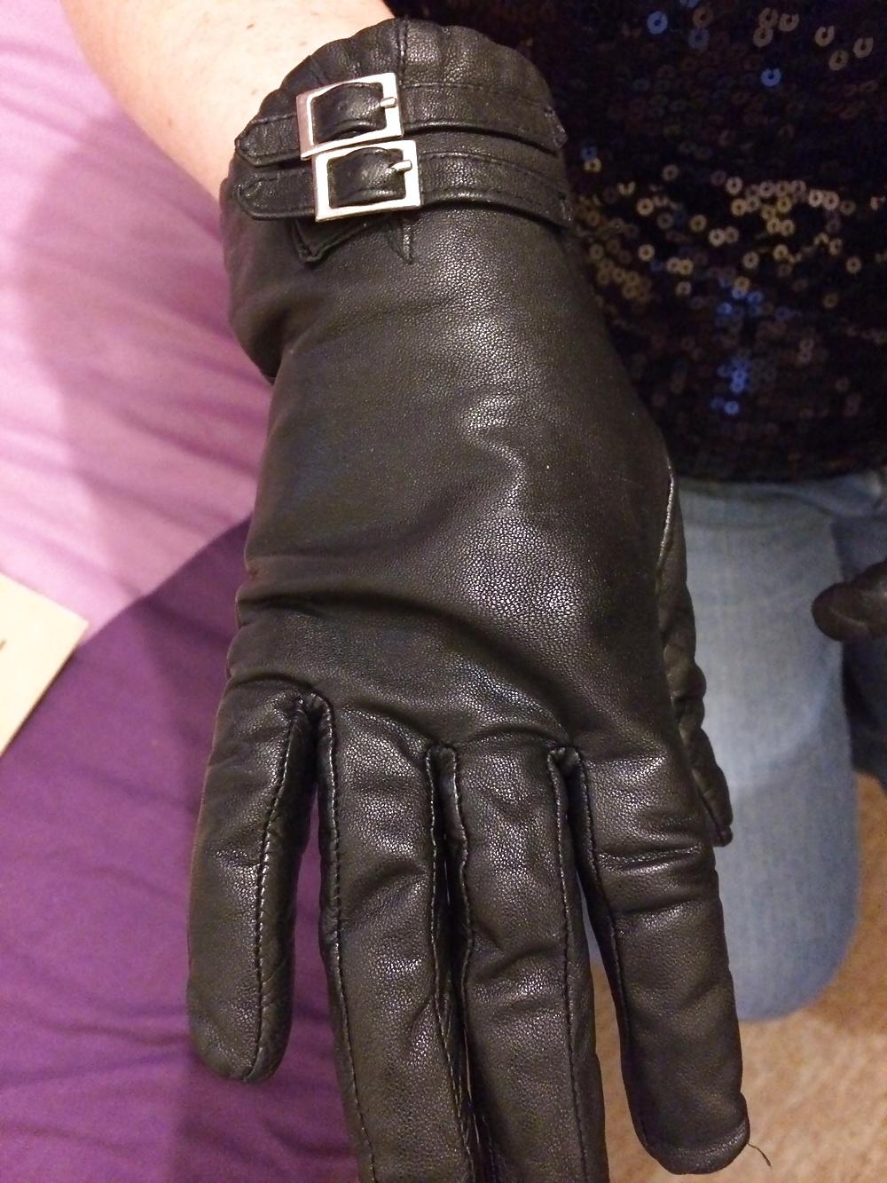8P Leather gloves