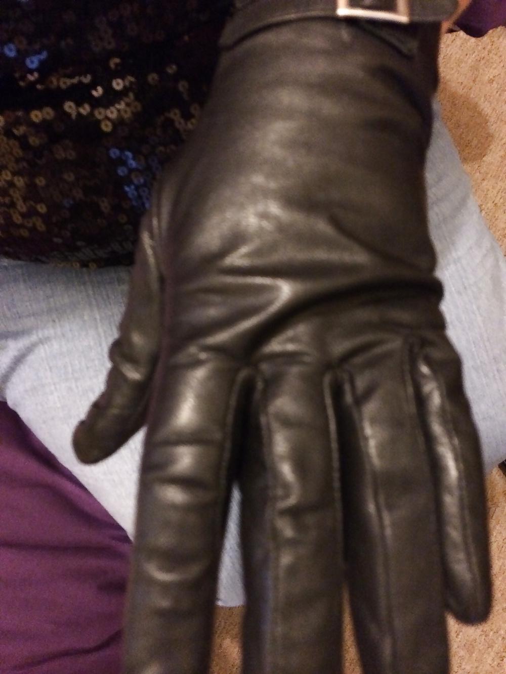 8P Leather gloves