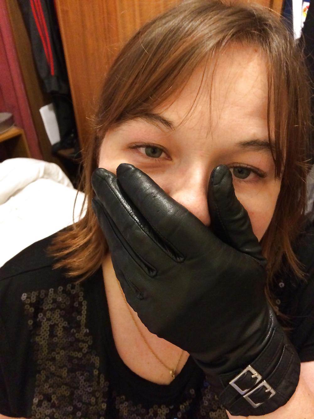 8P Leather gloves