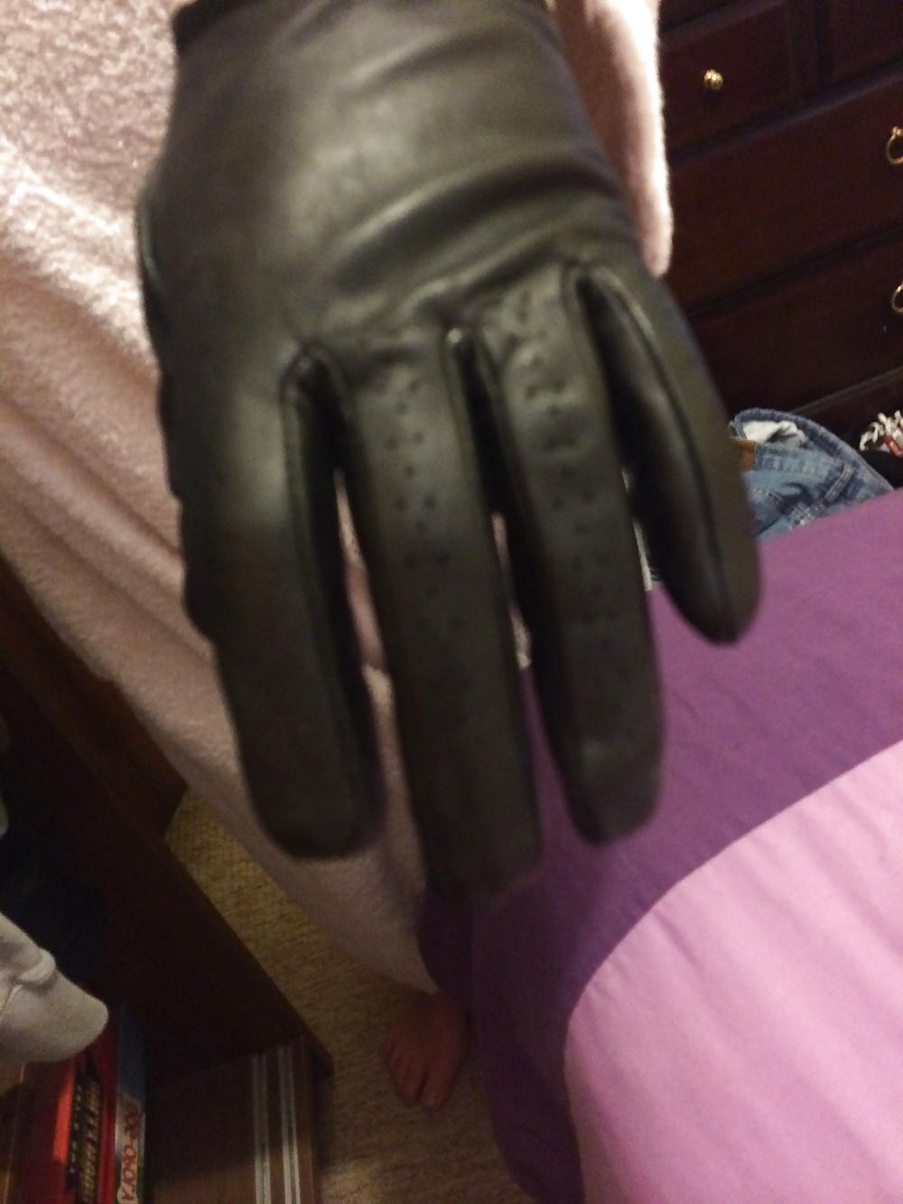8P Leather gloves