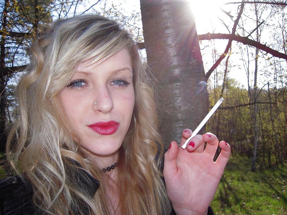 25P Cheap British Sluts