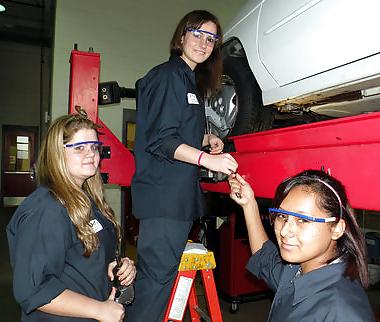 25P Makes me cum part 29: female mechanics