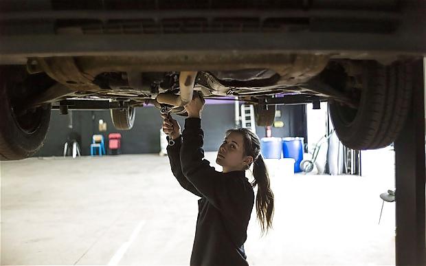25P Makes me cum part 29: female mechanics