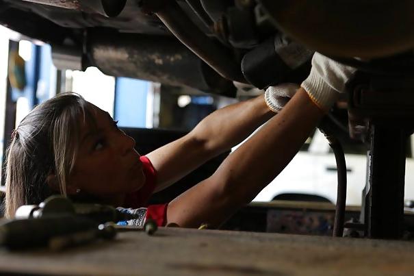 25P Makes me cum part 29: female mechanics