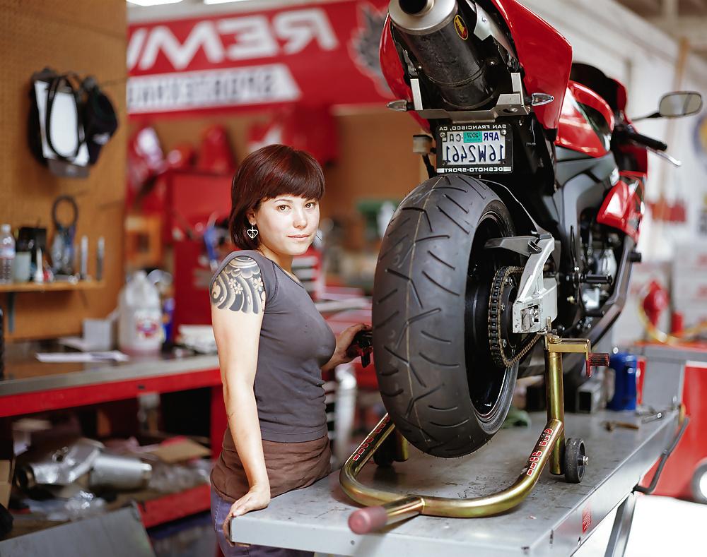 25P Makes me cum part 29: female mechanics