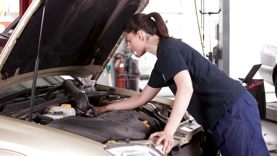 25P Makes me cum part 29: female mechanics