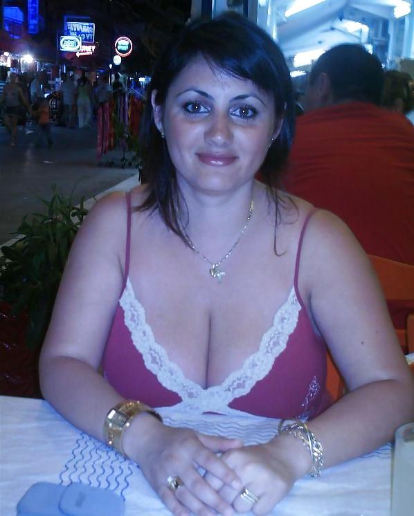 14P Big tit horny bitch