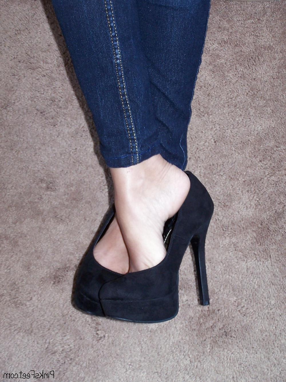 25P Feet, shoes, shoejob.. Pt 1
