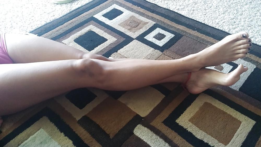 20P Asian legs and feet